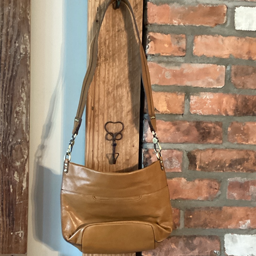 Classic Camel Leather Shoulder Bag - Women's Crossbody